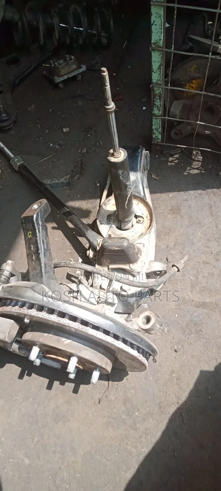 Complete Hub Mitsubishi L200 New Model 2wd