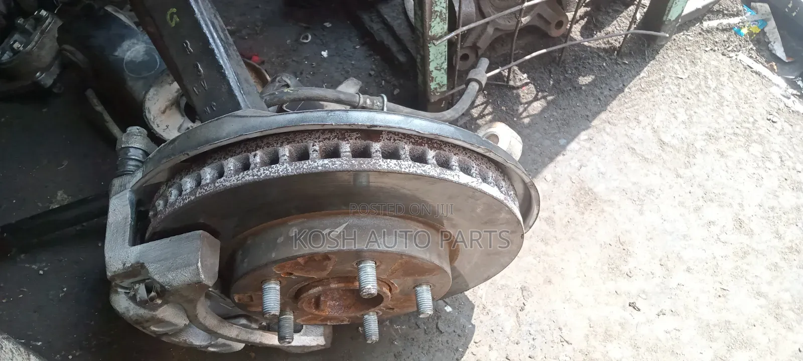 Complete Hub Mitsubishi L200 New Model 2wd