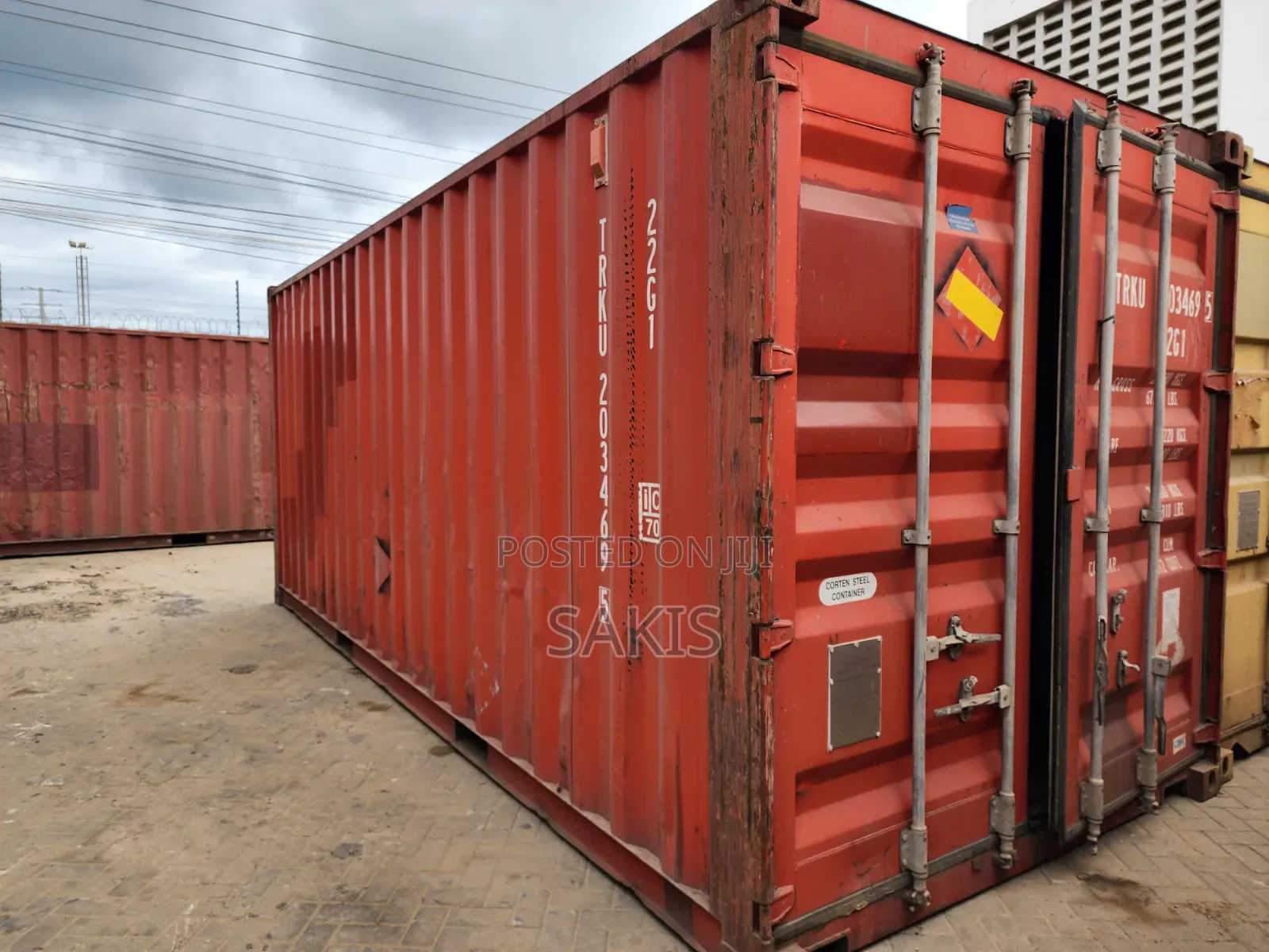 Poa Kabisaa! 20-Foot Containers for Every Hustle!