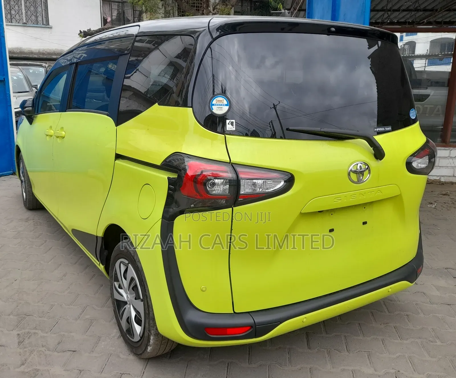 Toyota Sienta 2019 Yellow