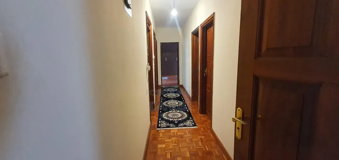 3bdrm Apartment in Mbaazi Avenue Road, Valley Arcade for sale