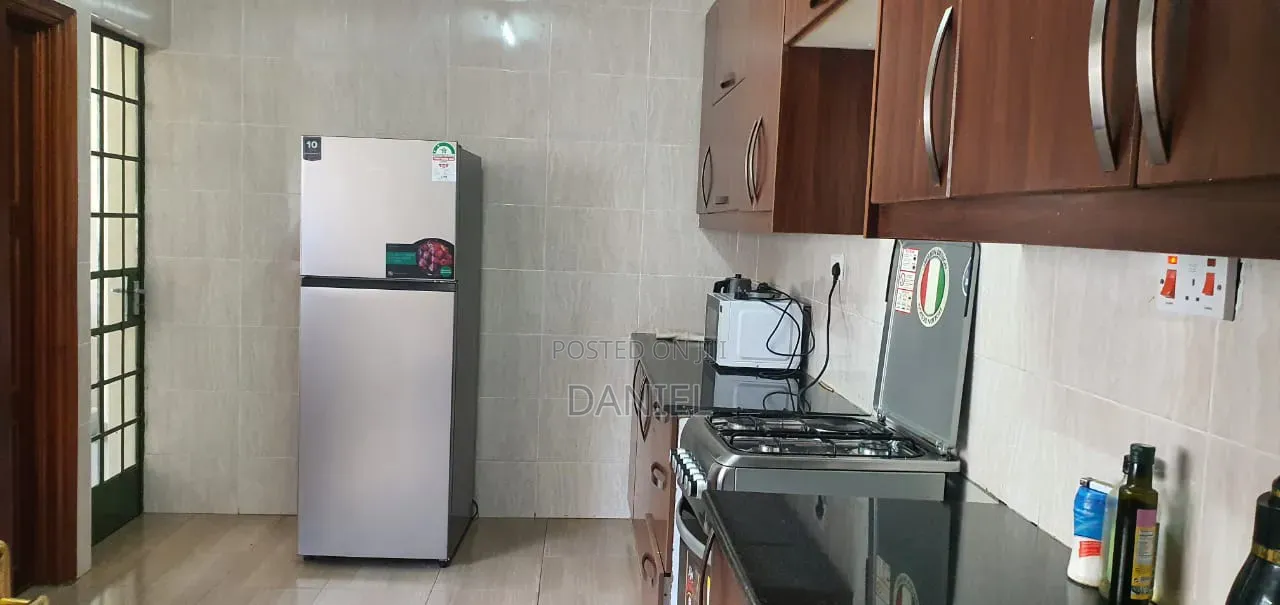 3bdrm Apartment in Mbaazi Avenue Road, Valley Arcade for sale