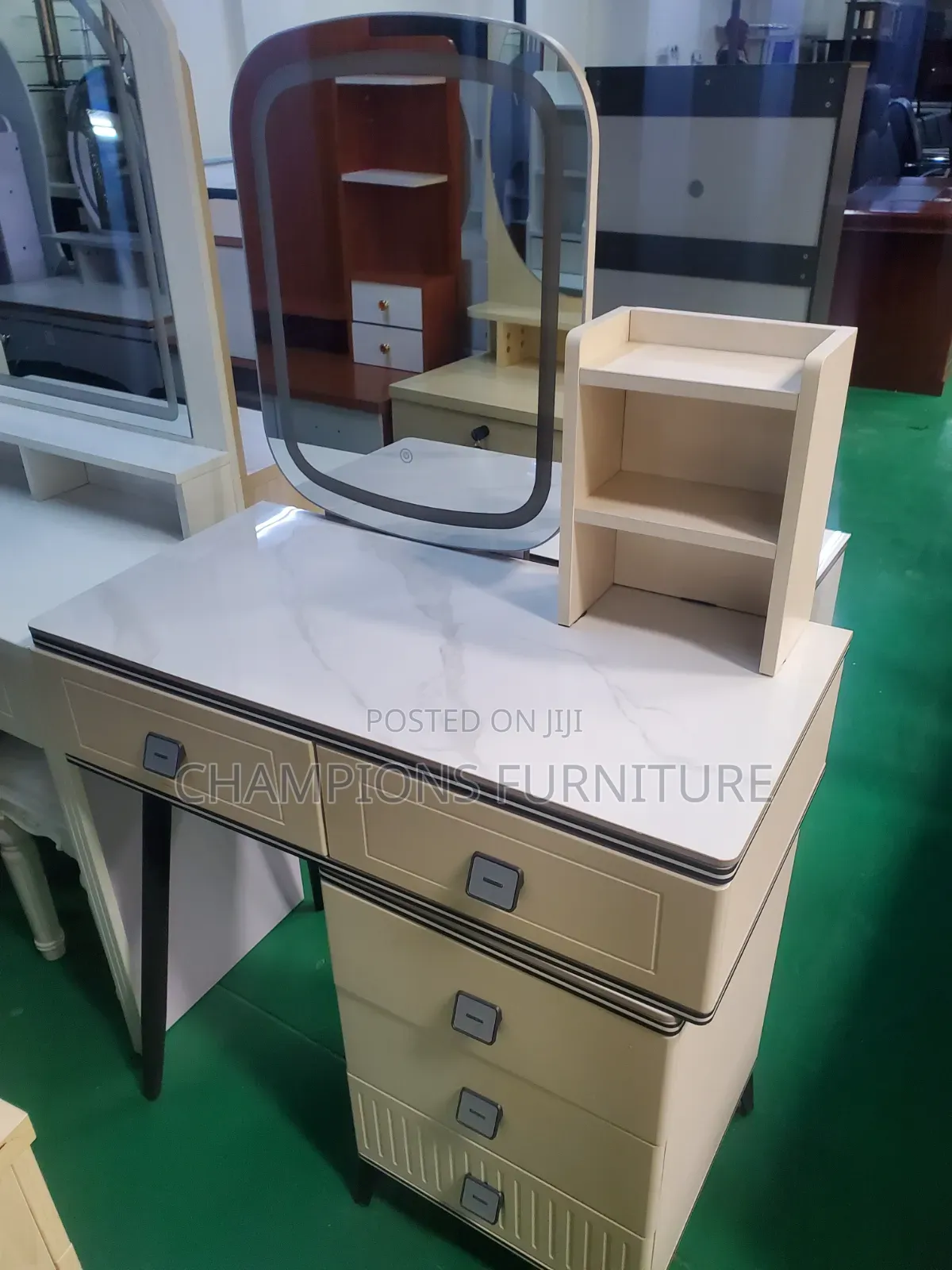 Make-Up Vanity Table With LED Mirror
