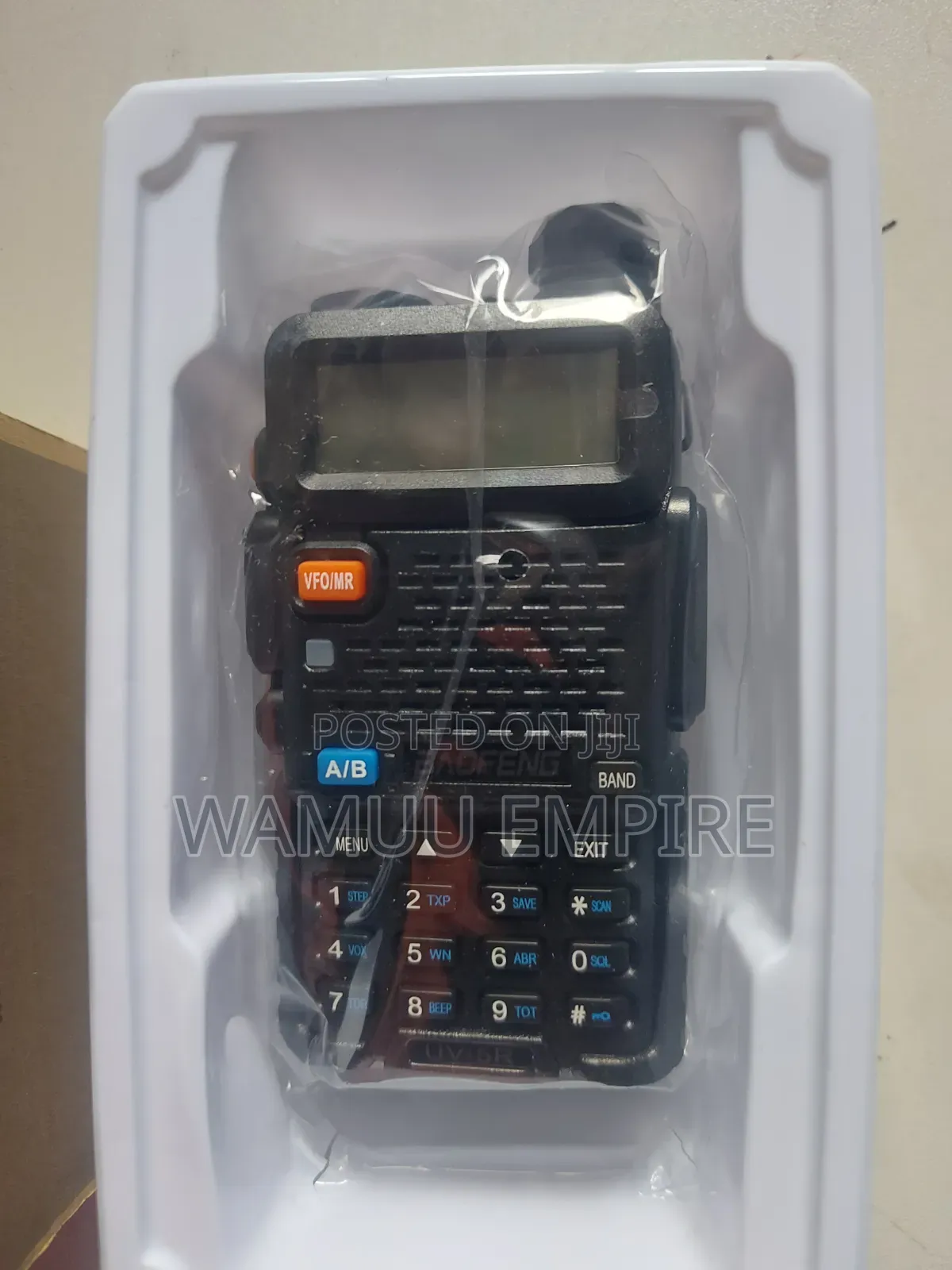 BaoFeng UV-5R Dual-Band FM Transceiver