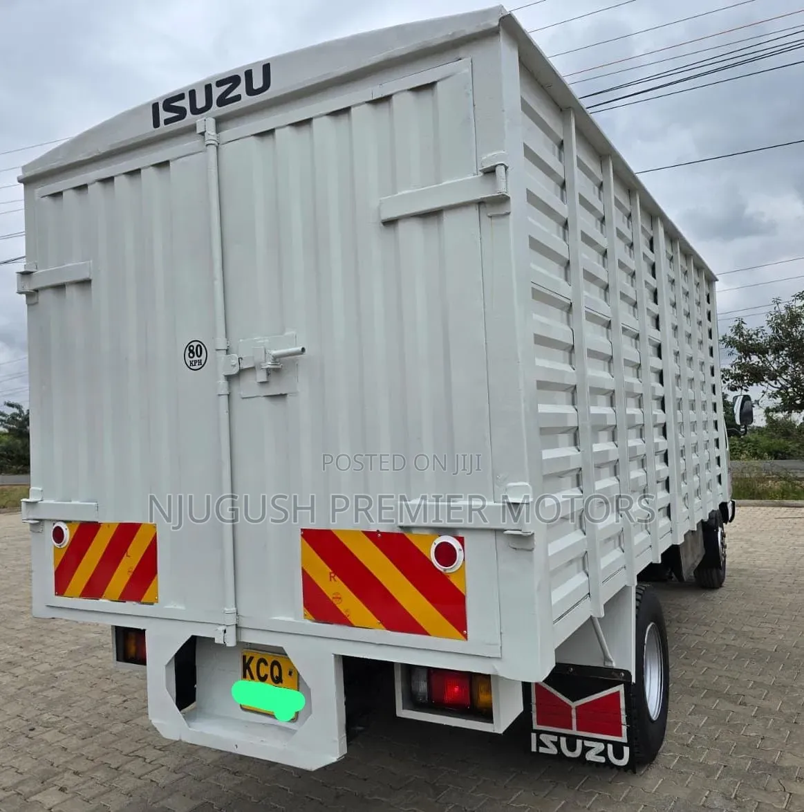 Isuzu NPR .