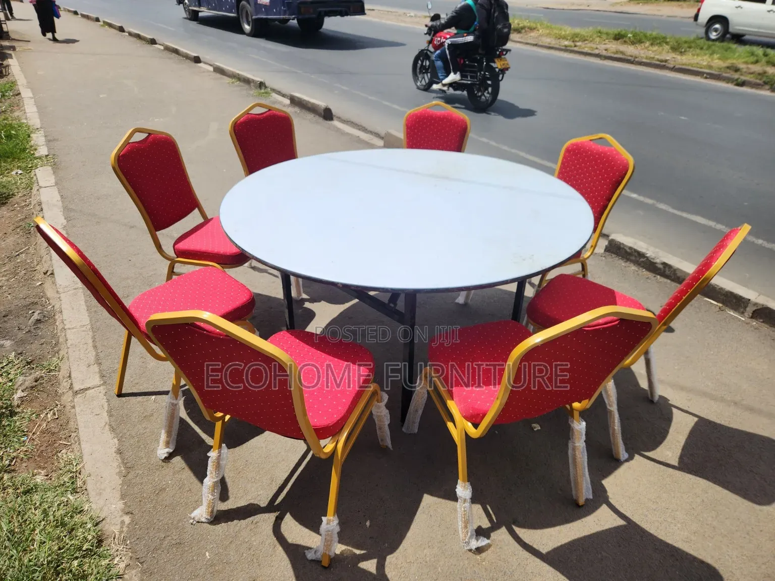 1.5M Round Foldable Banquet Table