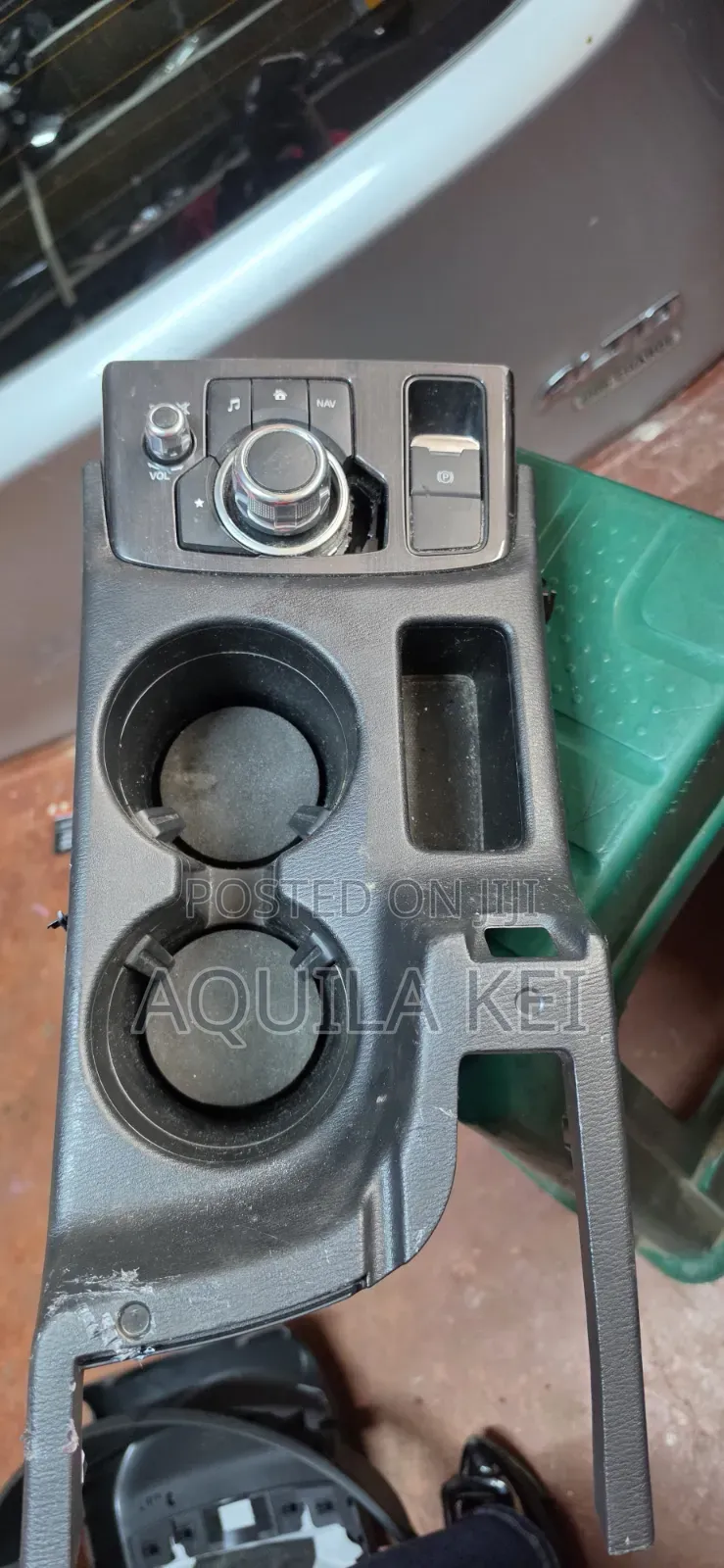 Cx5 2015 Cup Holder