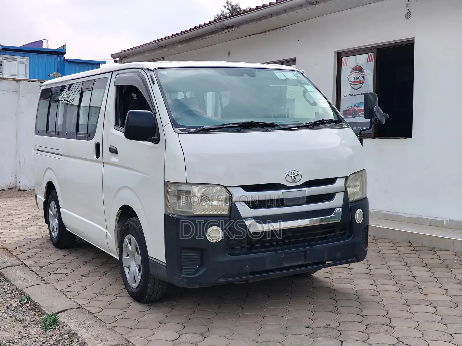 Toyota HiAce 2018 White