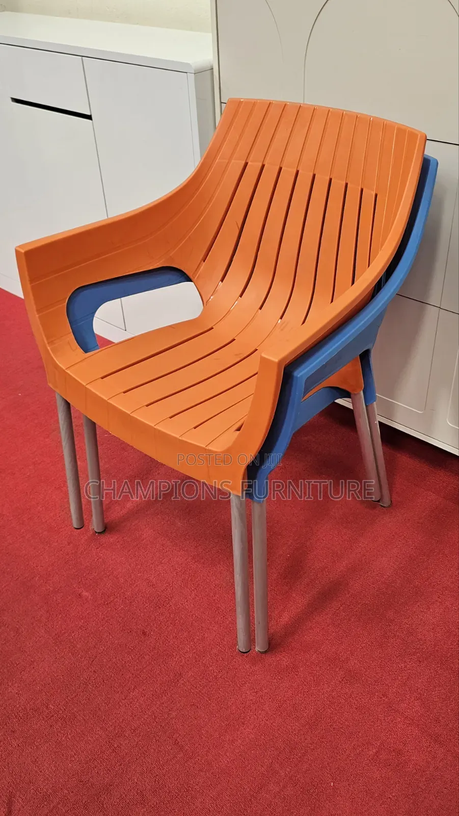 Indoor/Outdoor Plastic Chair