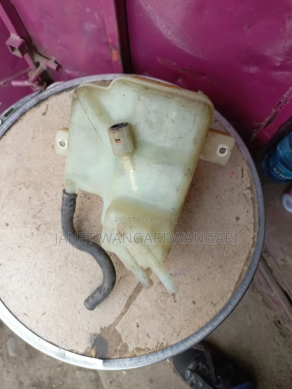 Coolant Reserve/Bottle Toyota Aqua