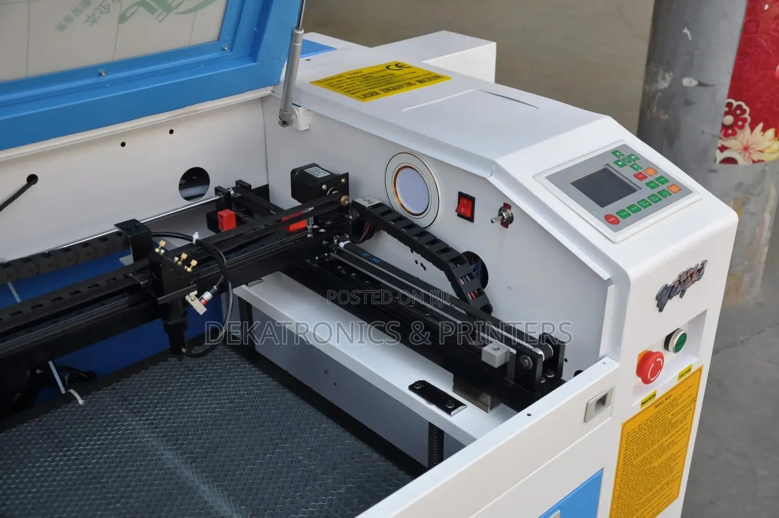 Yinghe 40cm by 60cm Co2 Laser Engraving and Cutting Machine