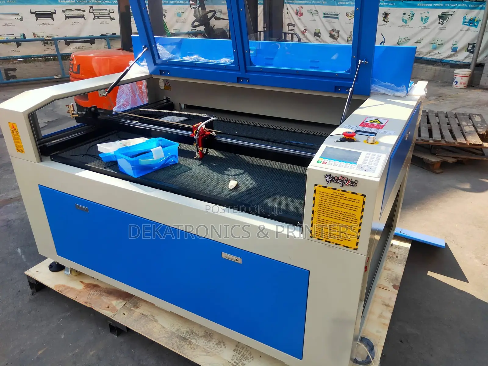 Yinghe 6090 (60cm by 90cm) Co2 Laser Engraving Cutting Machine