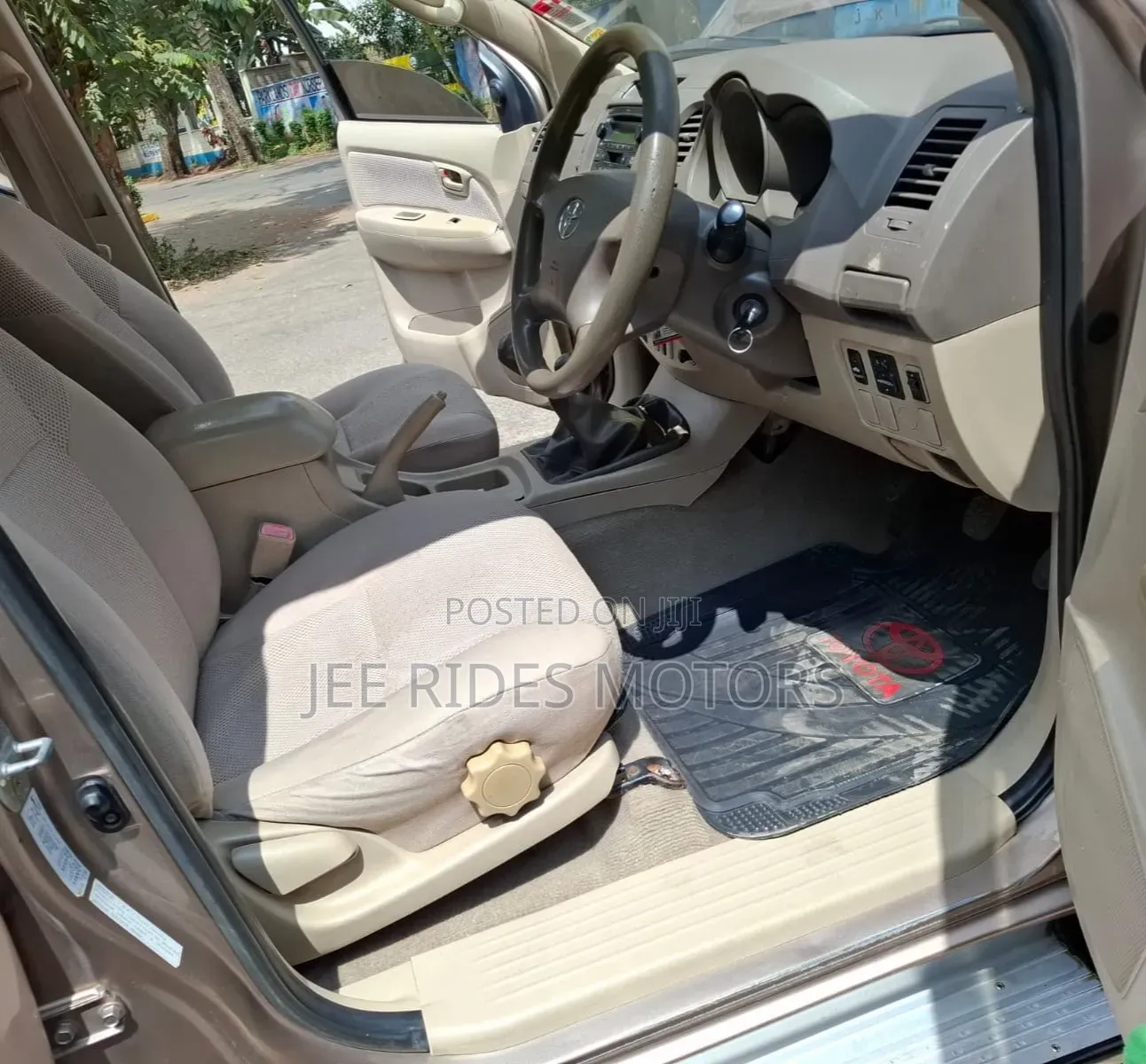 Toyota Hilux 2.5 Cab 2005 Gray
