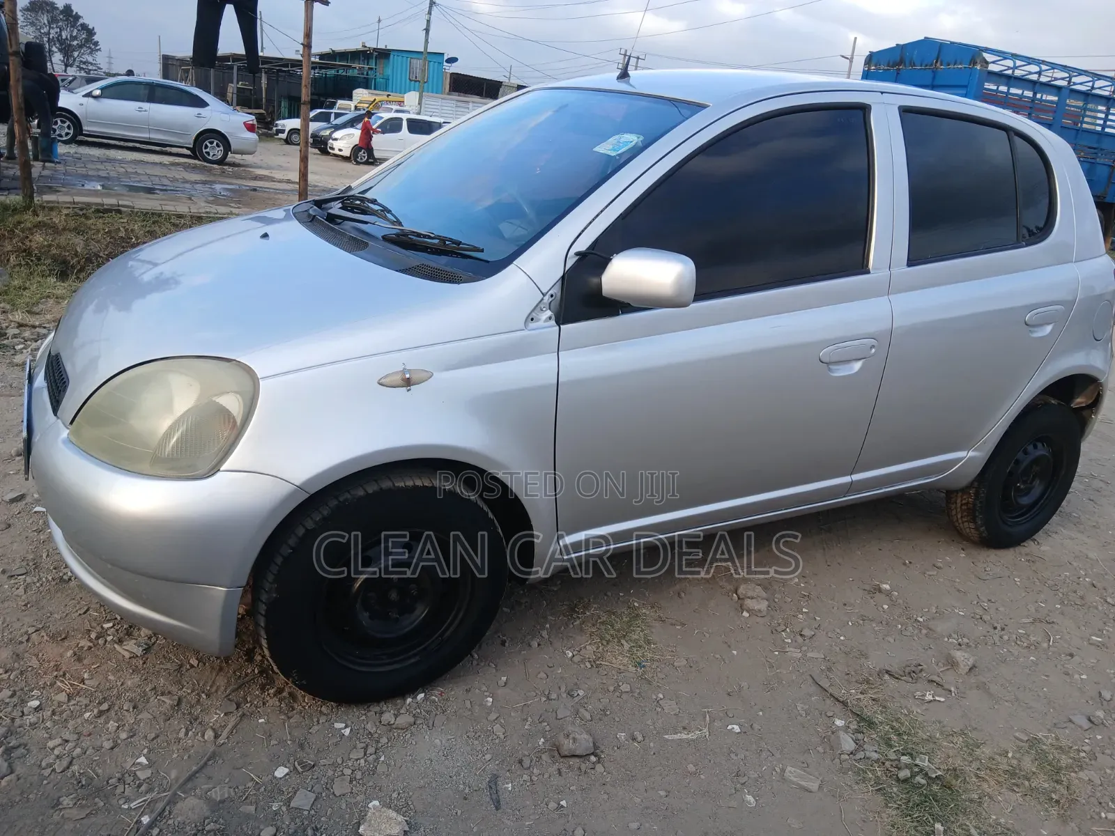 Toyota Vitz 2005 Silver