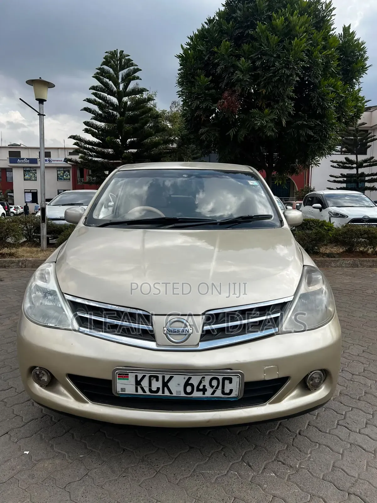Nissan Tiida 2010