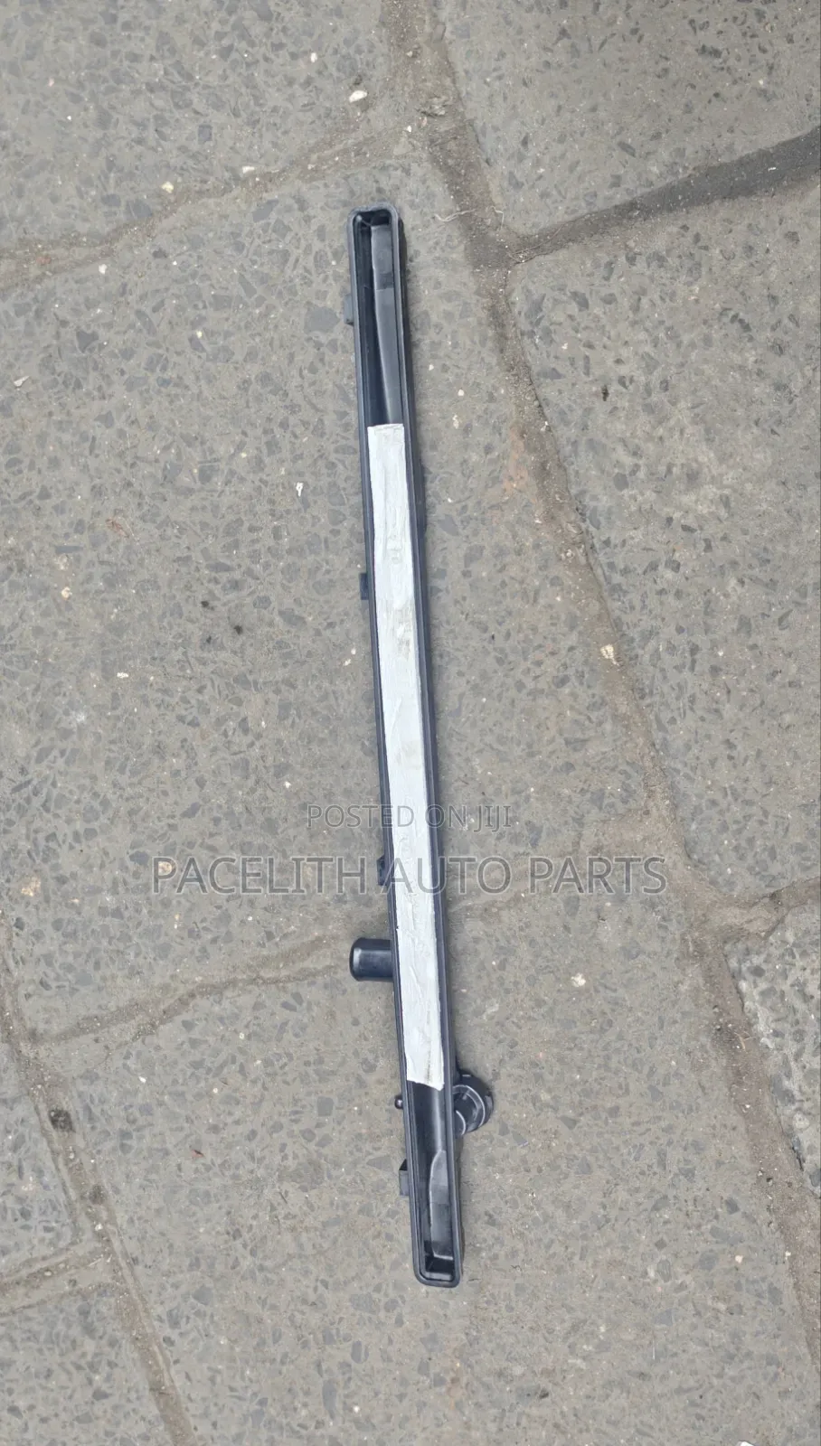 Top Radiator Cover Honda Fit 2011