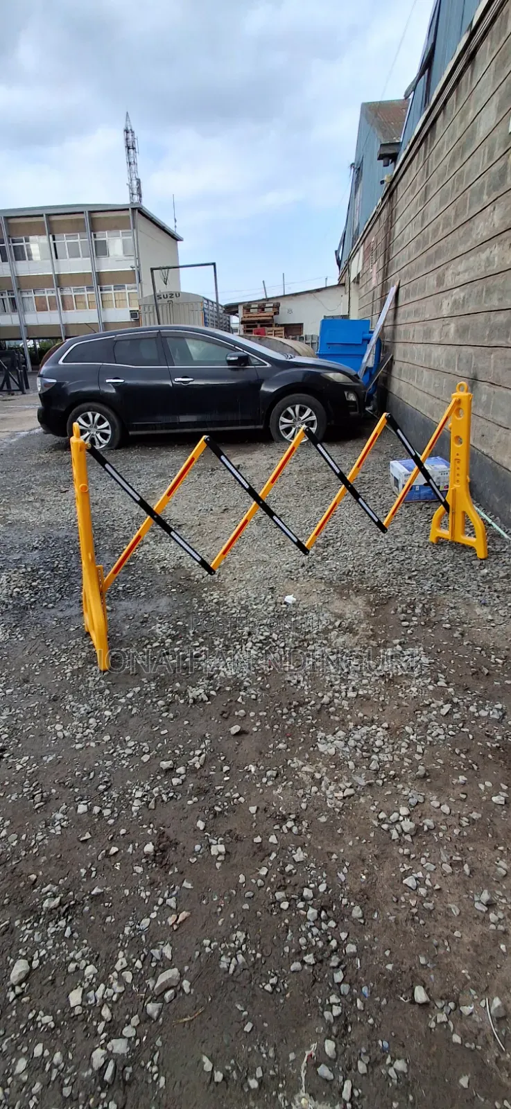 Portable Expandable Safety Barrier
