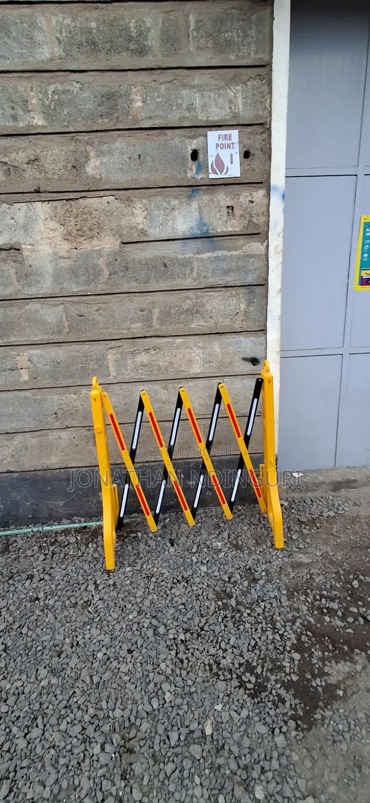 Expandable Safety Fence – High-Visibility Hazard Barrier