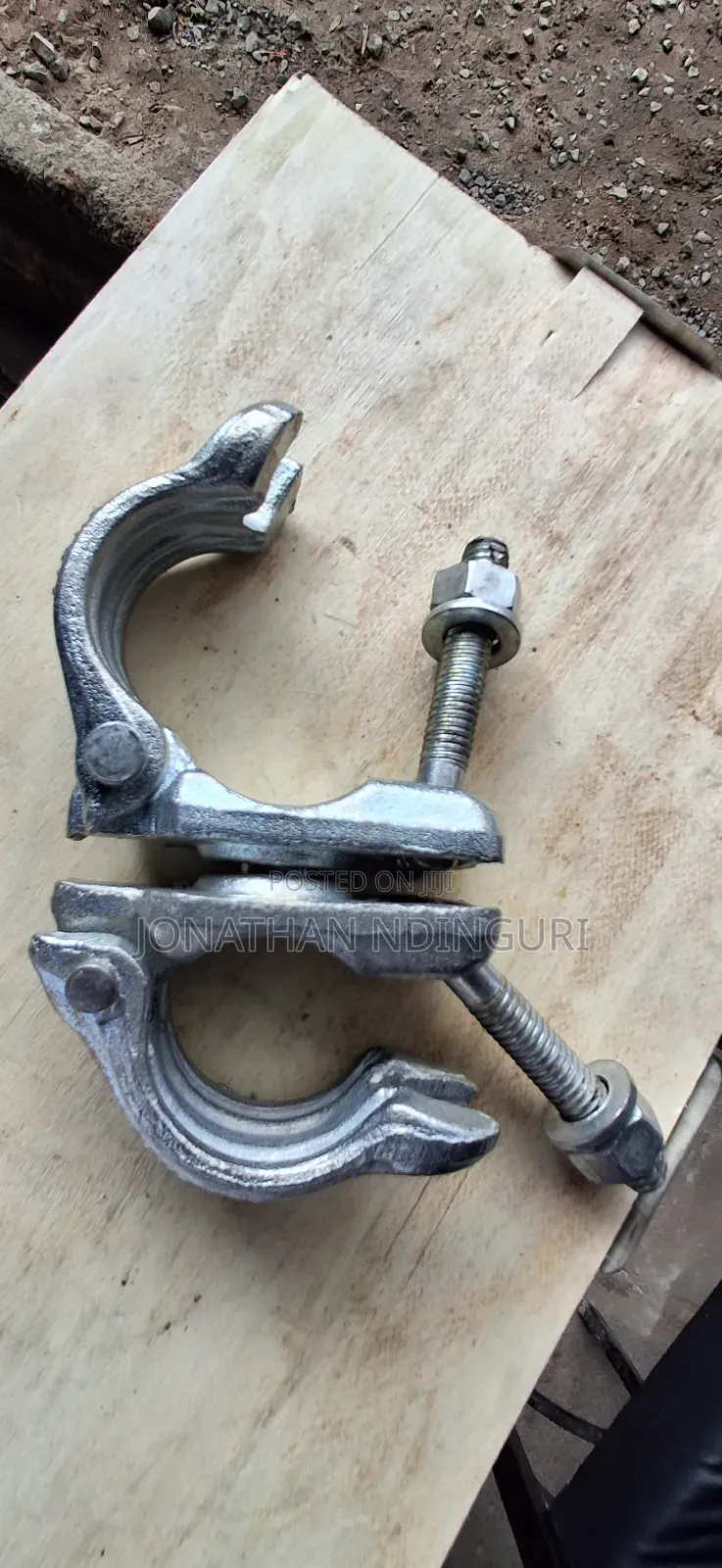 Scaffold Swivel Clamp 360° – Industrial Scaffolding Fitting