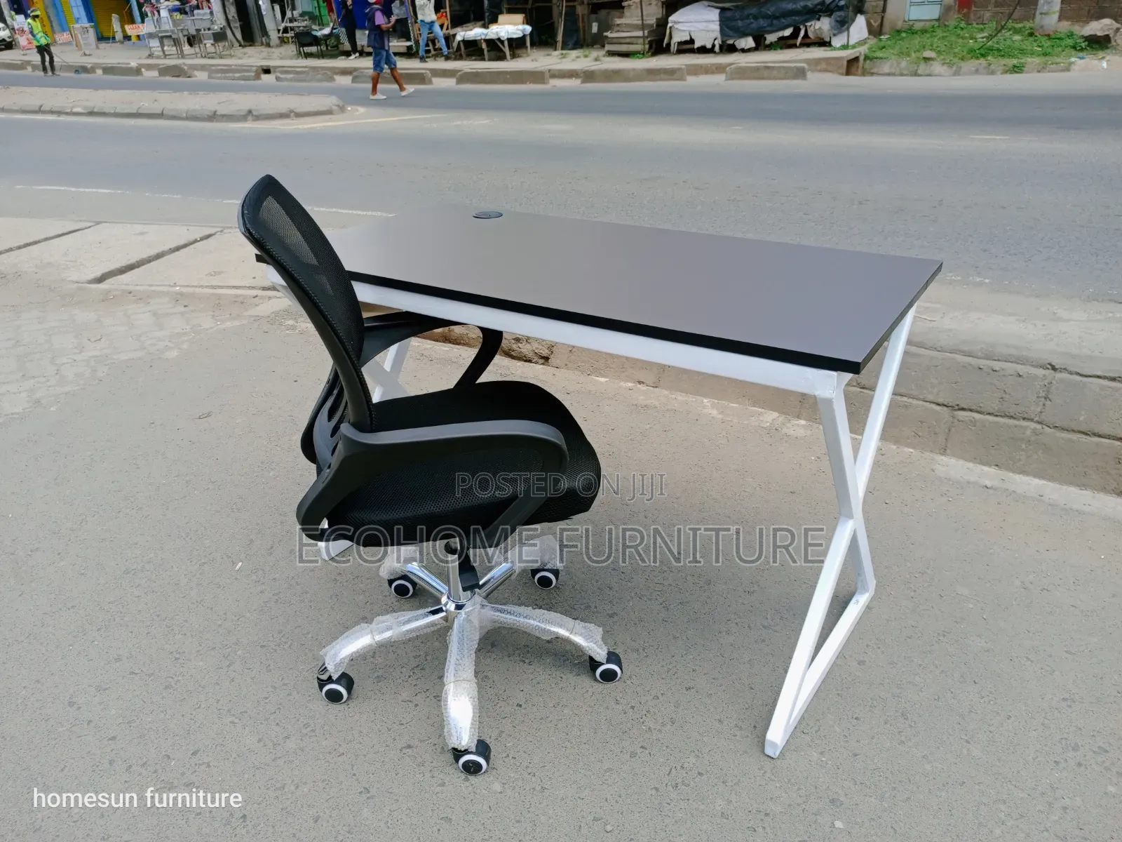 Modern Office Desk Mesh Chair Set