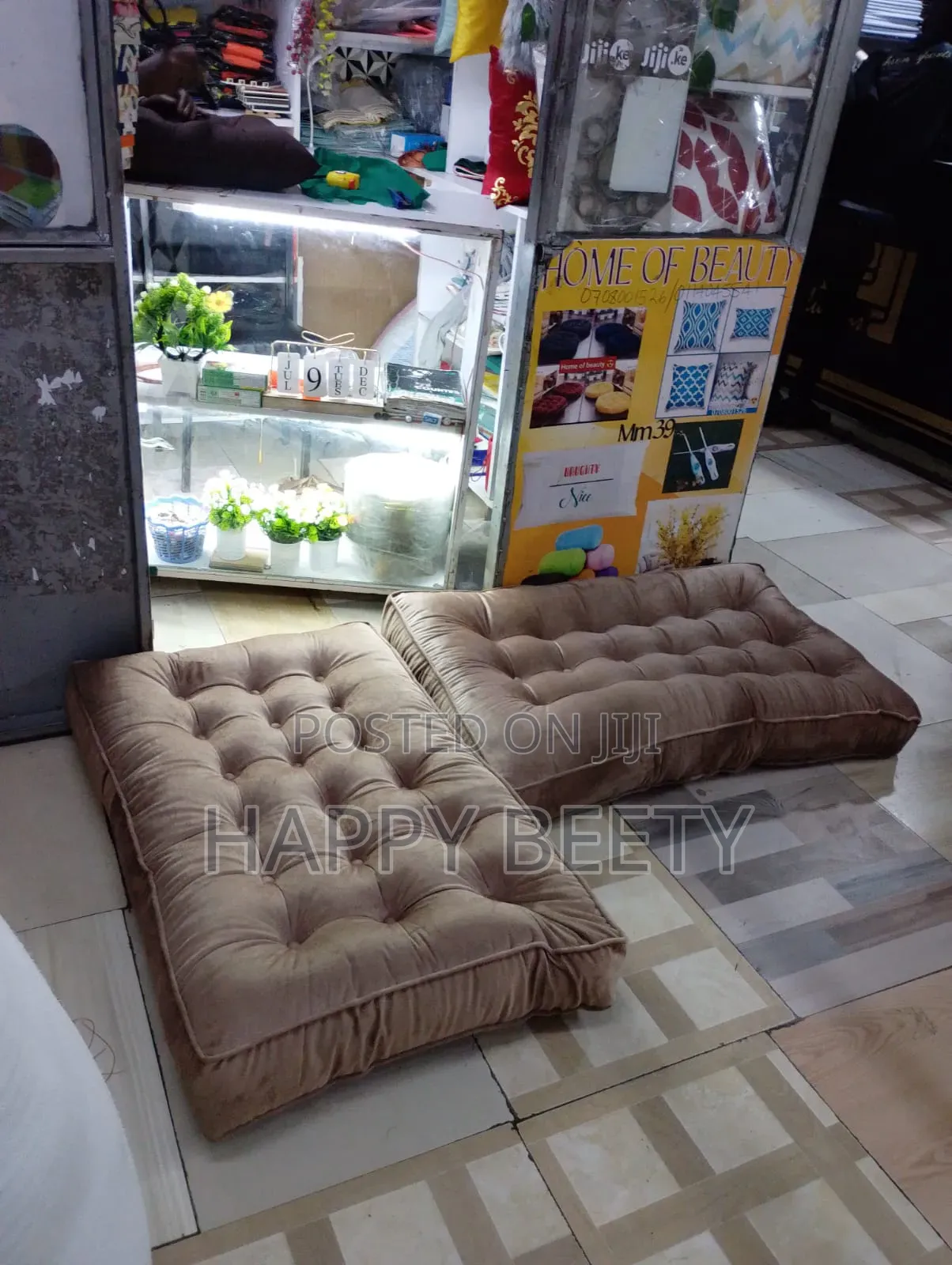 Beautiful Puffy Floor /Pallet Cushiond
