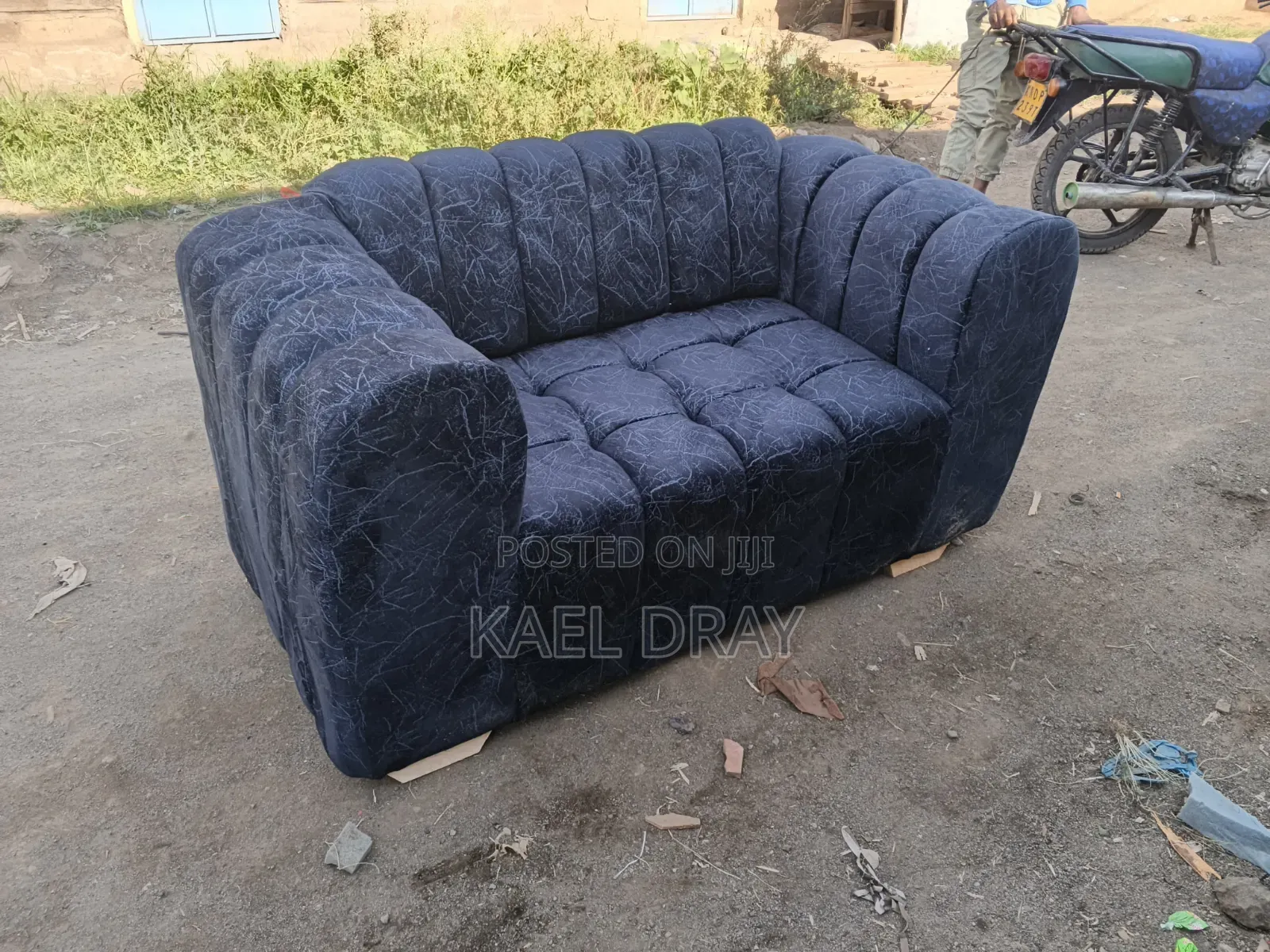 Navy Blue Channel-Tufted Loveseat – Modern Curved Design