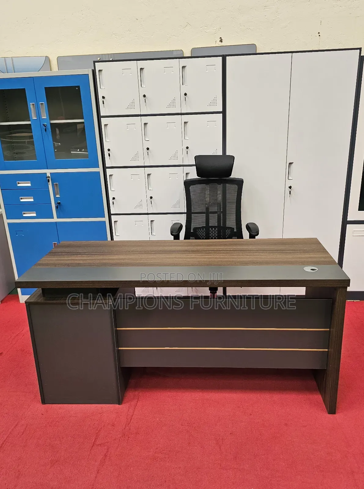 1.4M Desk Orthopedic Chair