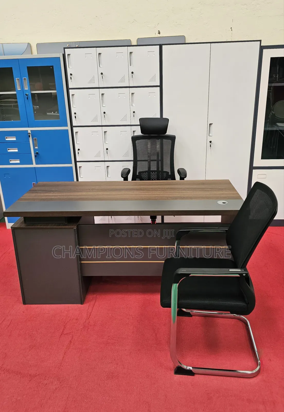 1.4M Desk Orthopedic Chair