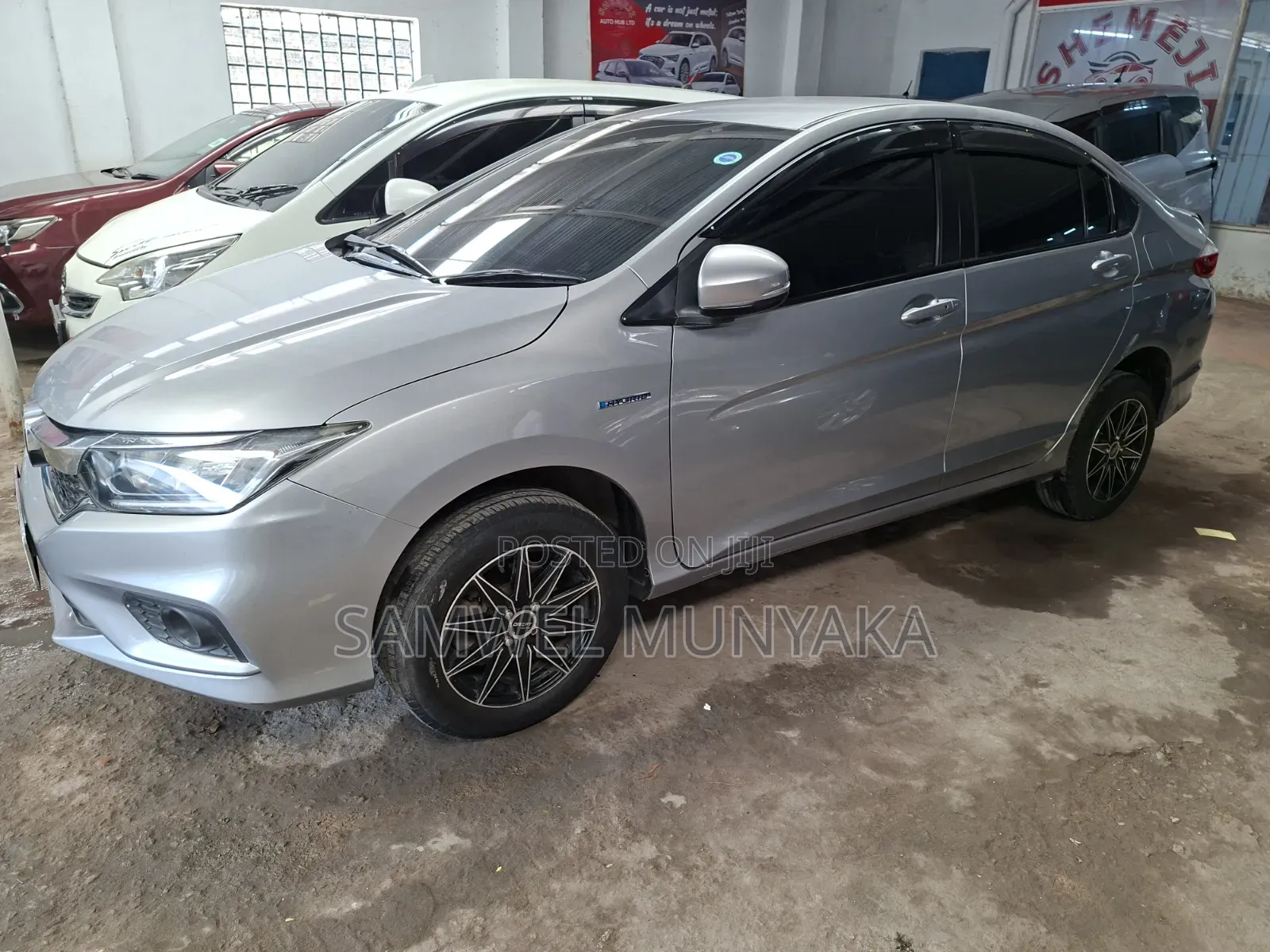 Honda Grace 2018 Silver