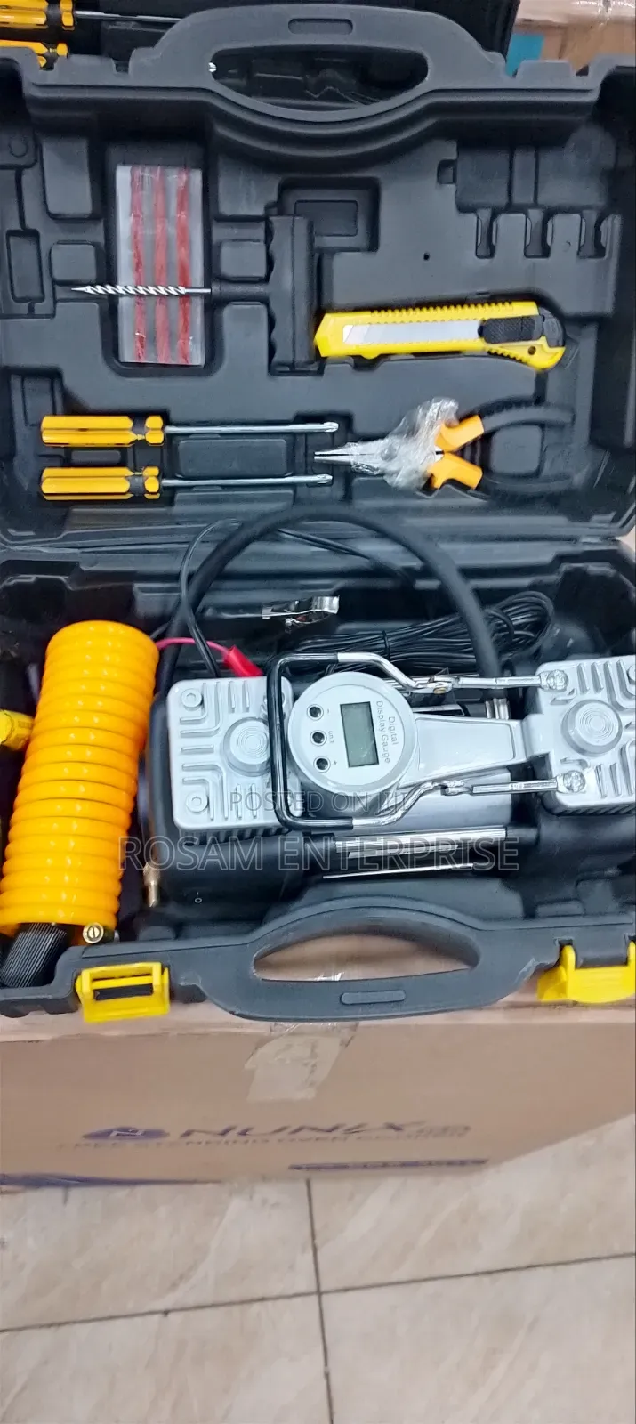 Portable (Digital Gauge)2-Cylinder Portable Air Compressor