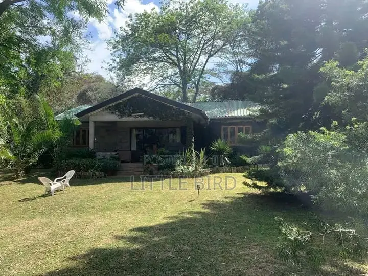 8bdrm Villa in Hardy for sale