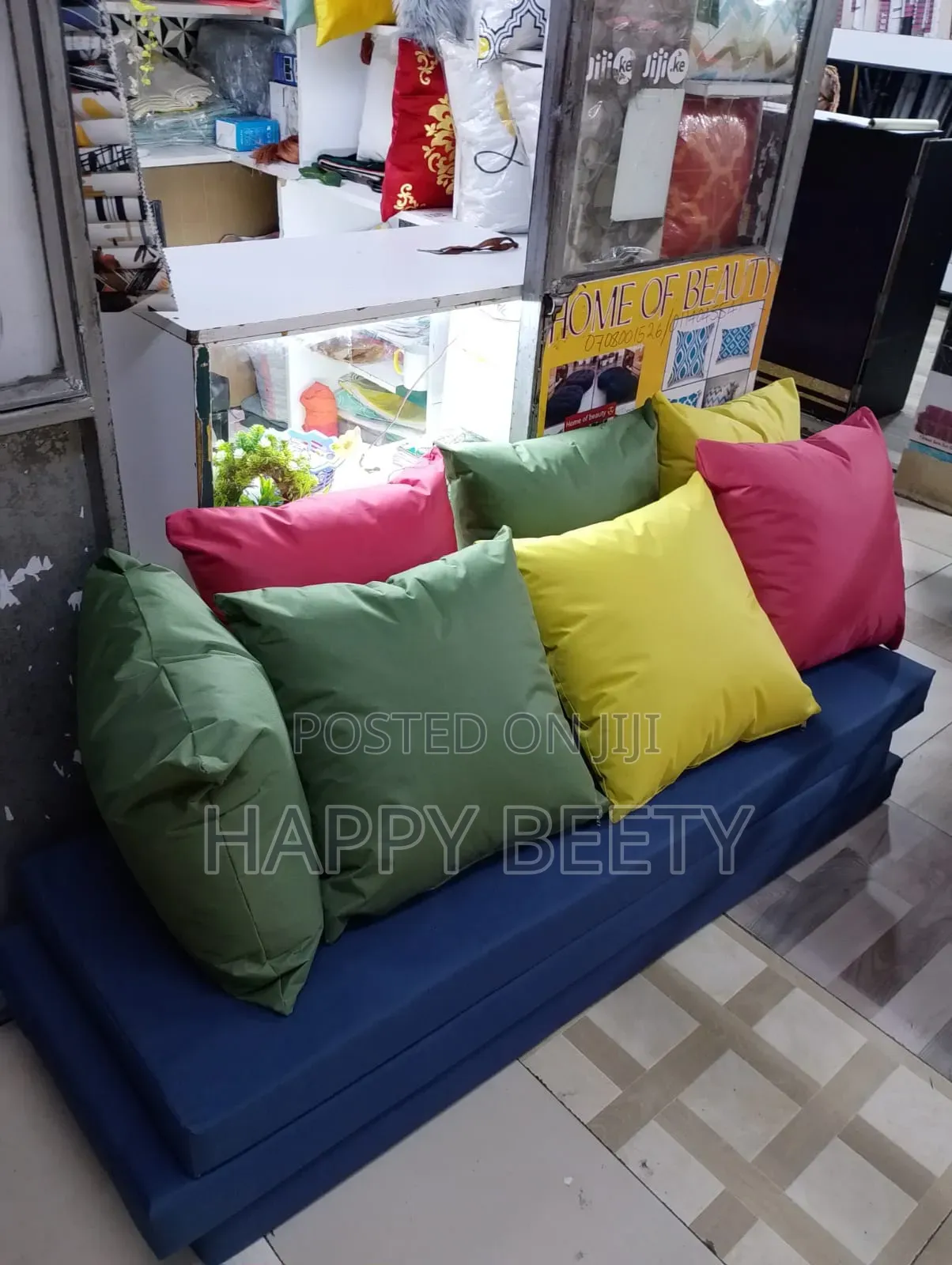 Waterproof Floor/Pallet Cushion, Offers Comfort+ Durability