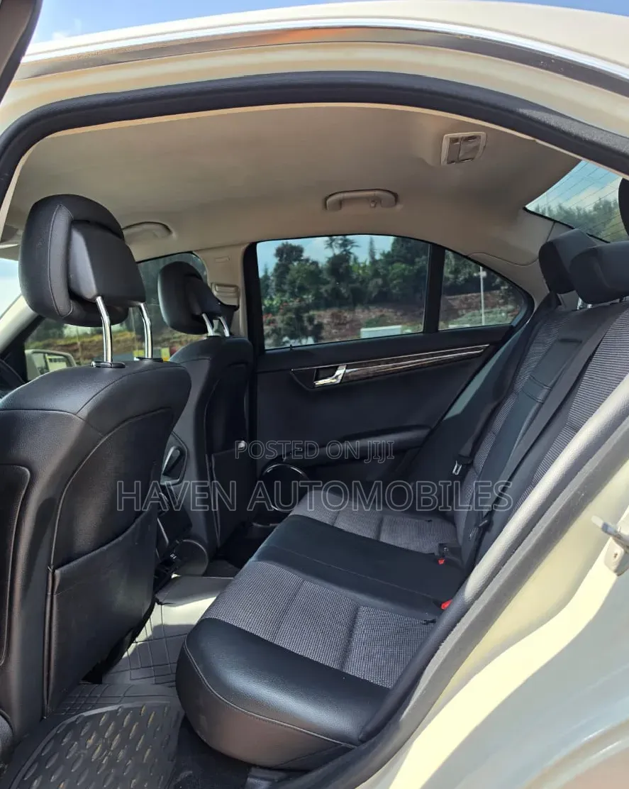 Mercedes-Benz C200 2010 White
