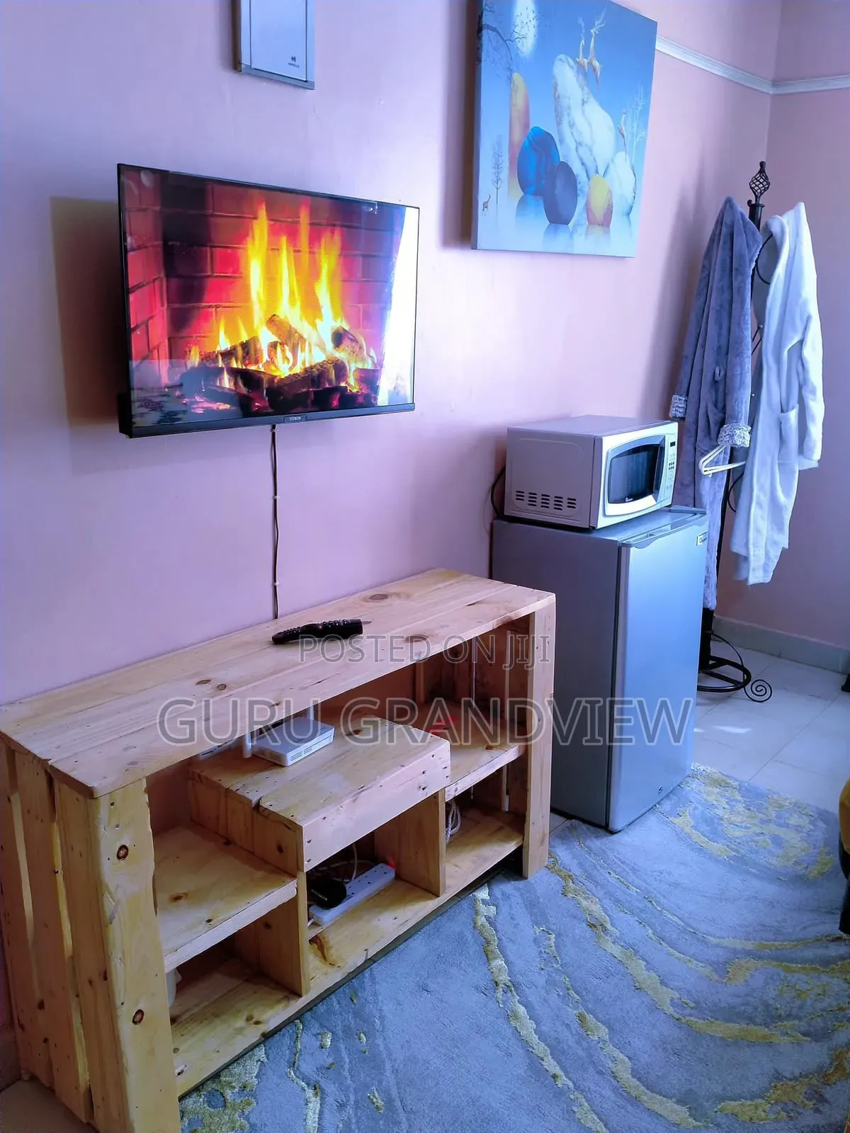 Studio Airbnb Opposite Garden City at Astrol Petrol Station