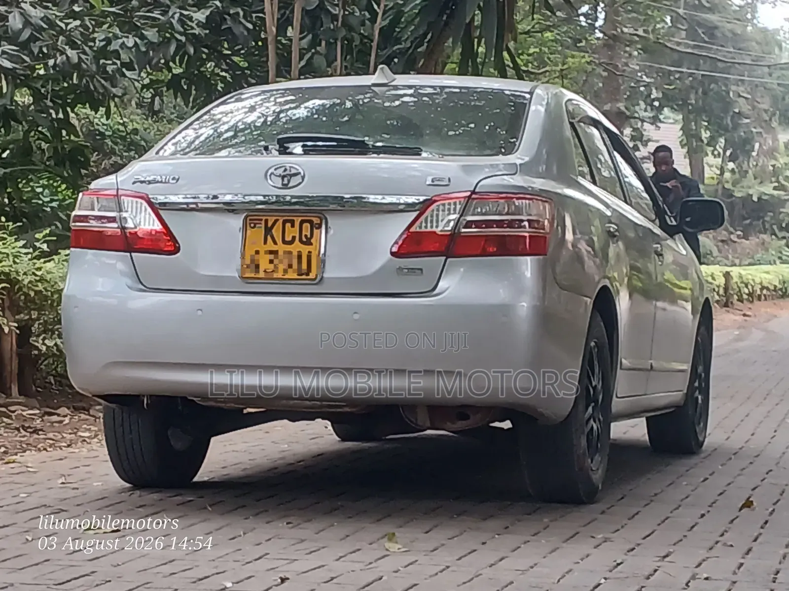 Toyota Premio 2012 Silver