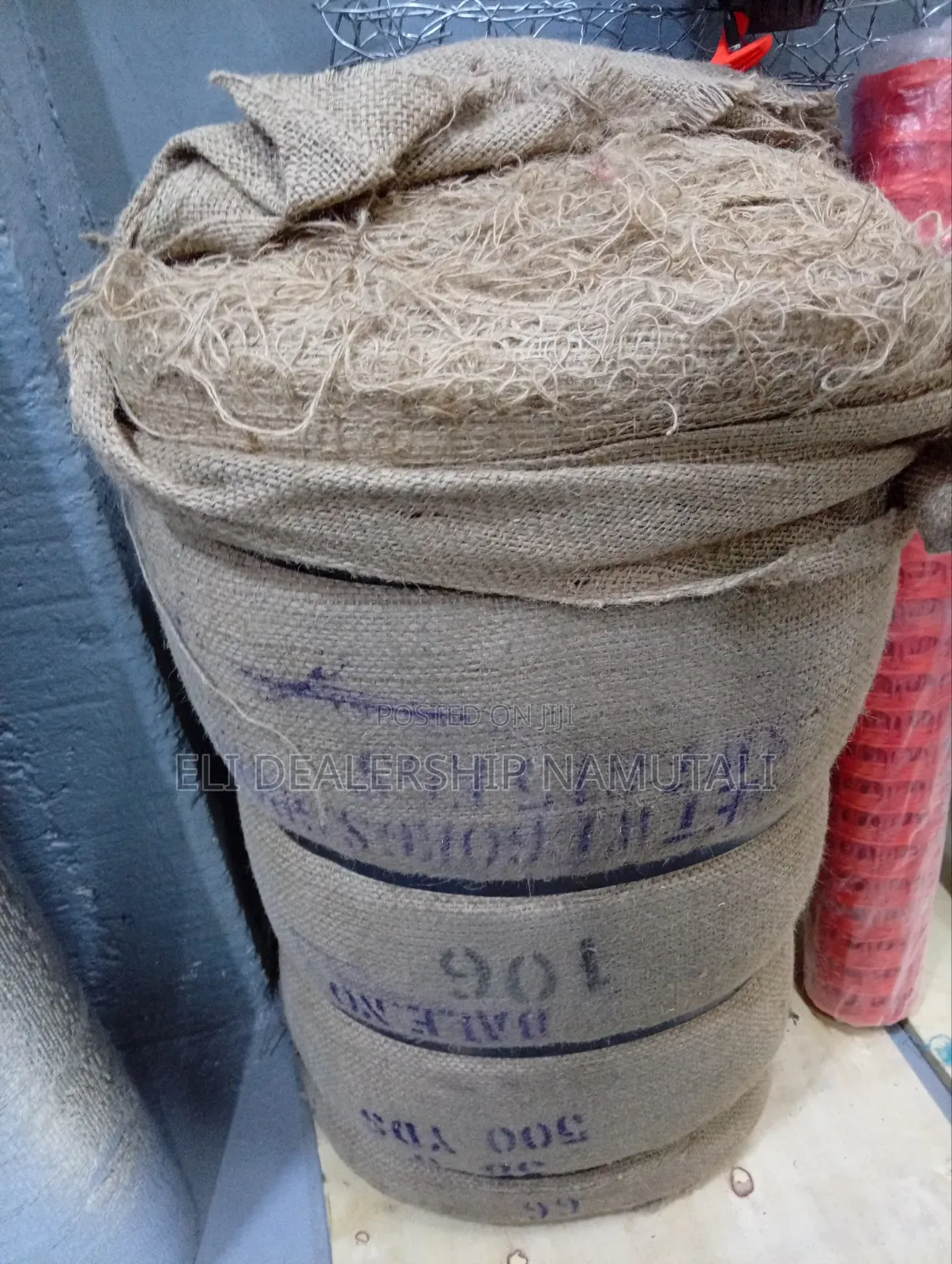 Strong Burlap Hessian Fabric Roll – Eco-Friendly Jute Cloth