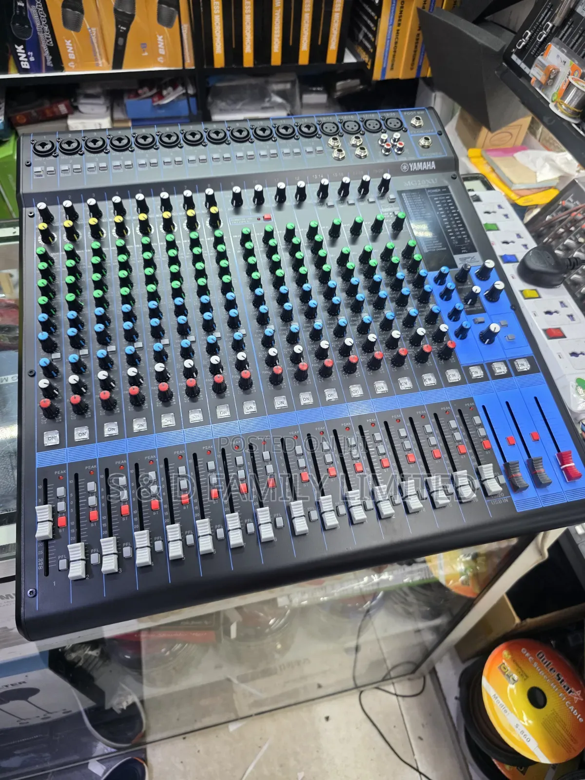 Yamaha MG20XU Plain Mixer