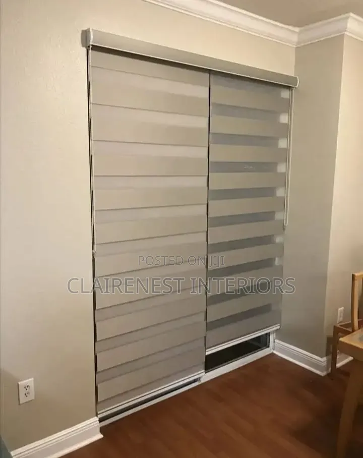 Sleek, Privacy Style, Horizontal Office Window Blinds