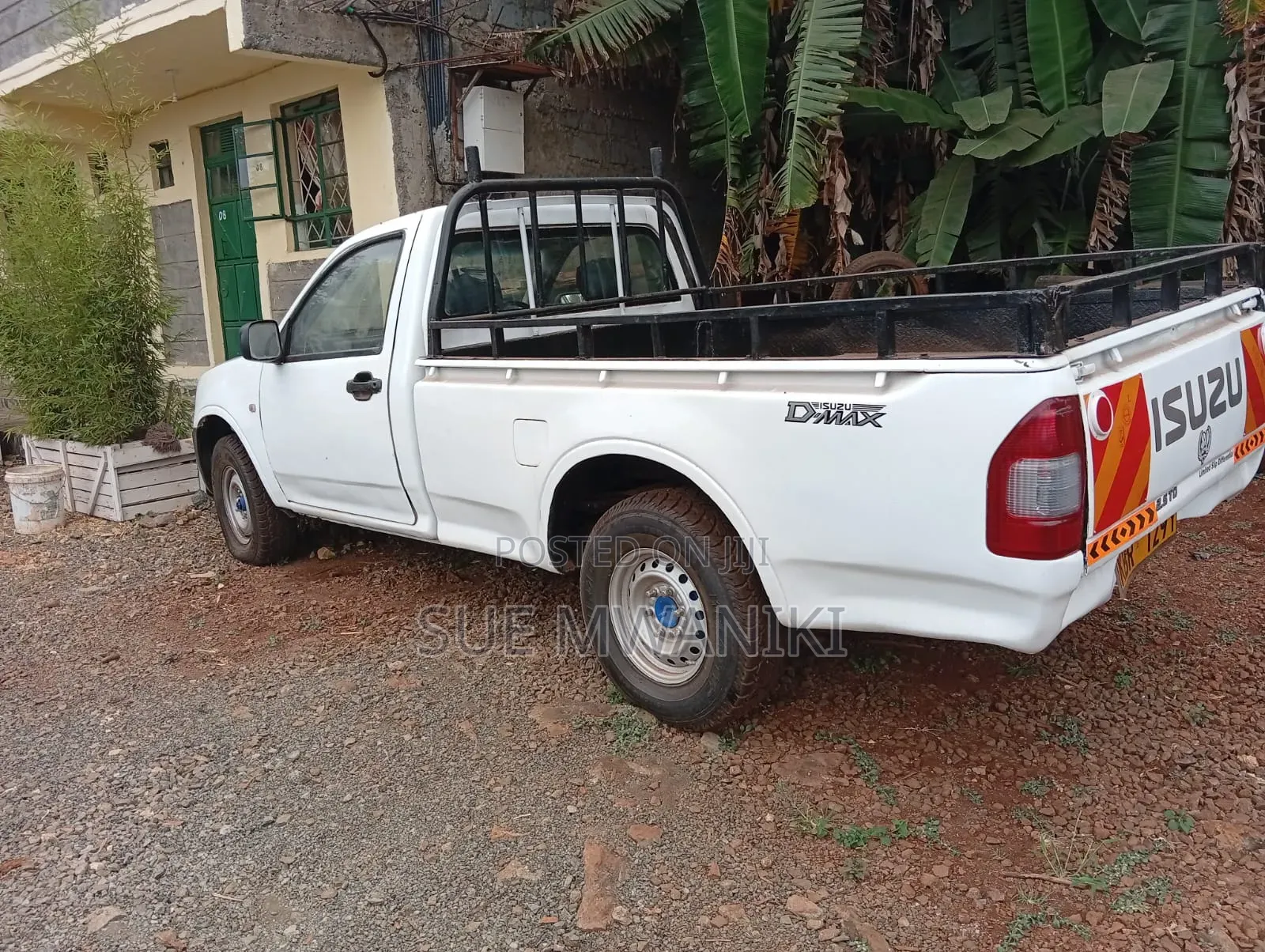 Isuzu D-MAX 2011 White