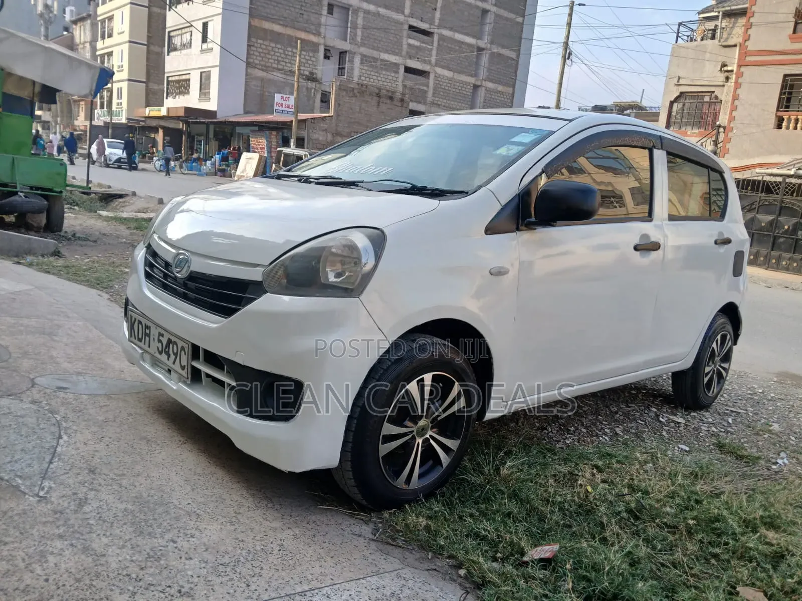 Daihatsu Mira 2015 White