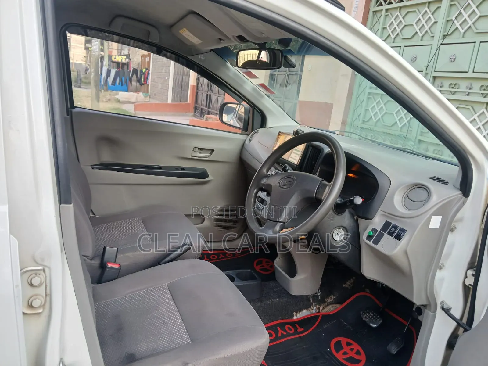 Daihatsu Mira 2015 White