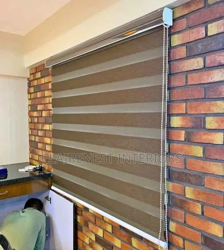 Keep Glare Under Control With Horizontal Office Window Blinds