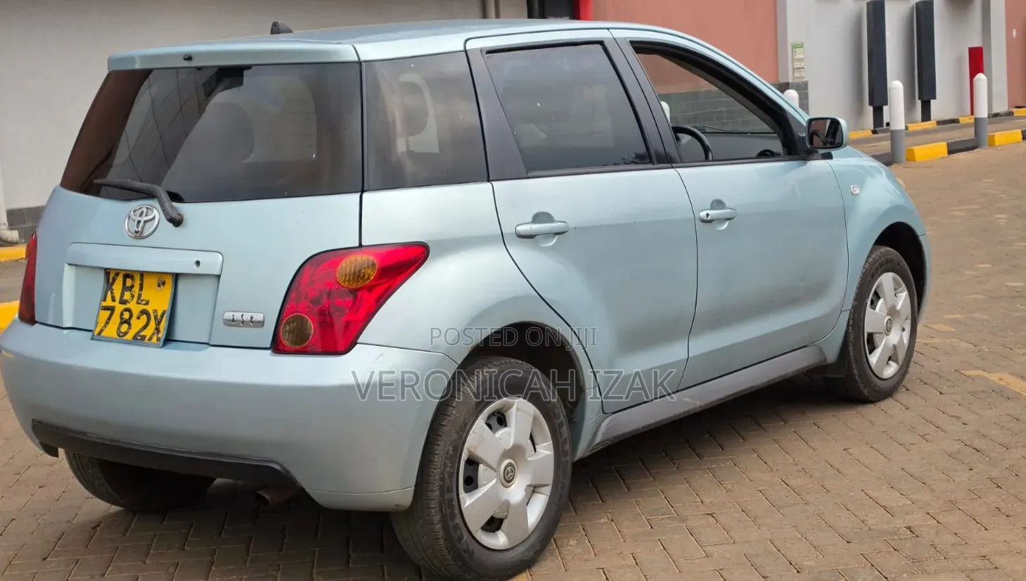 Toyota IST 2003 Green