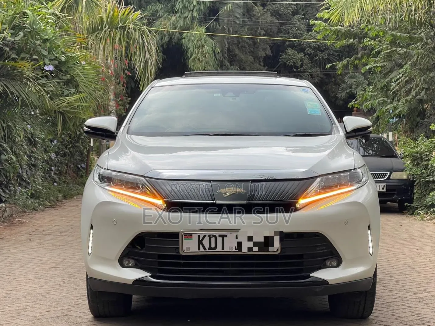 Toyota Harrier 2.0 4WD 2018 Pearl