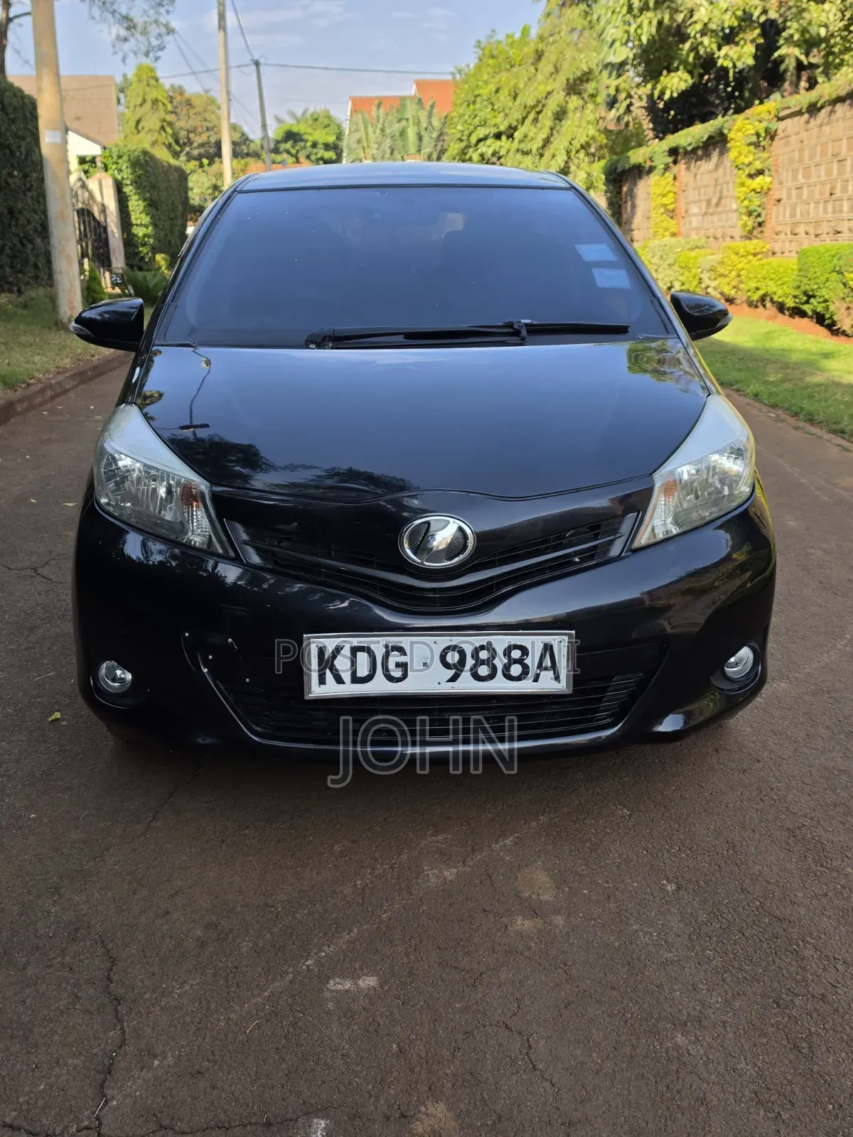 Toyota Vitz 1.3 FWD 5dr 2014 Black