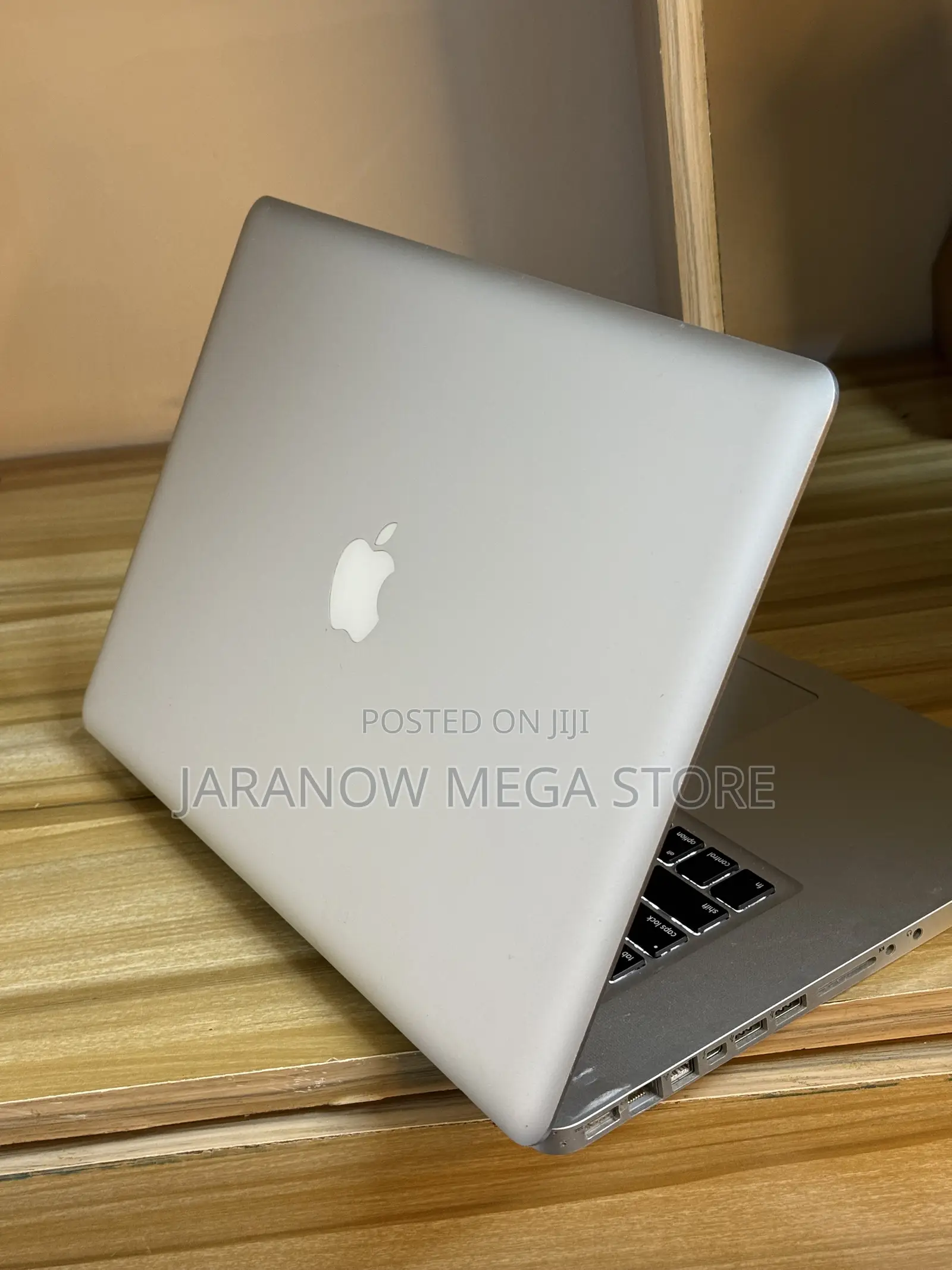 Laptop Apple MacBook Pro 16GB Intel Core i7 HDD 500GB