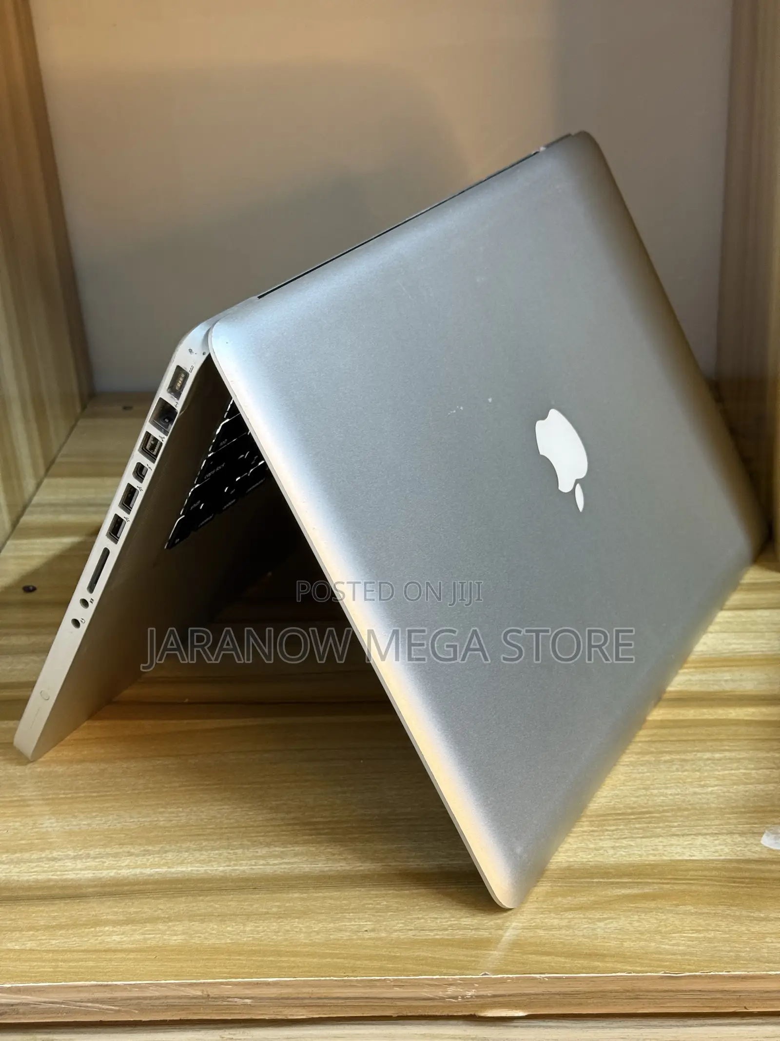 Laptop Apple MacBook Pro 16GB Intel Core i7 HDD 500GB