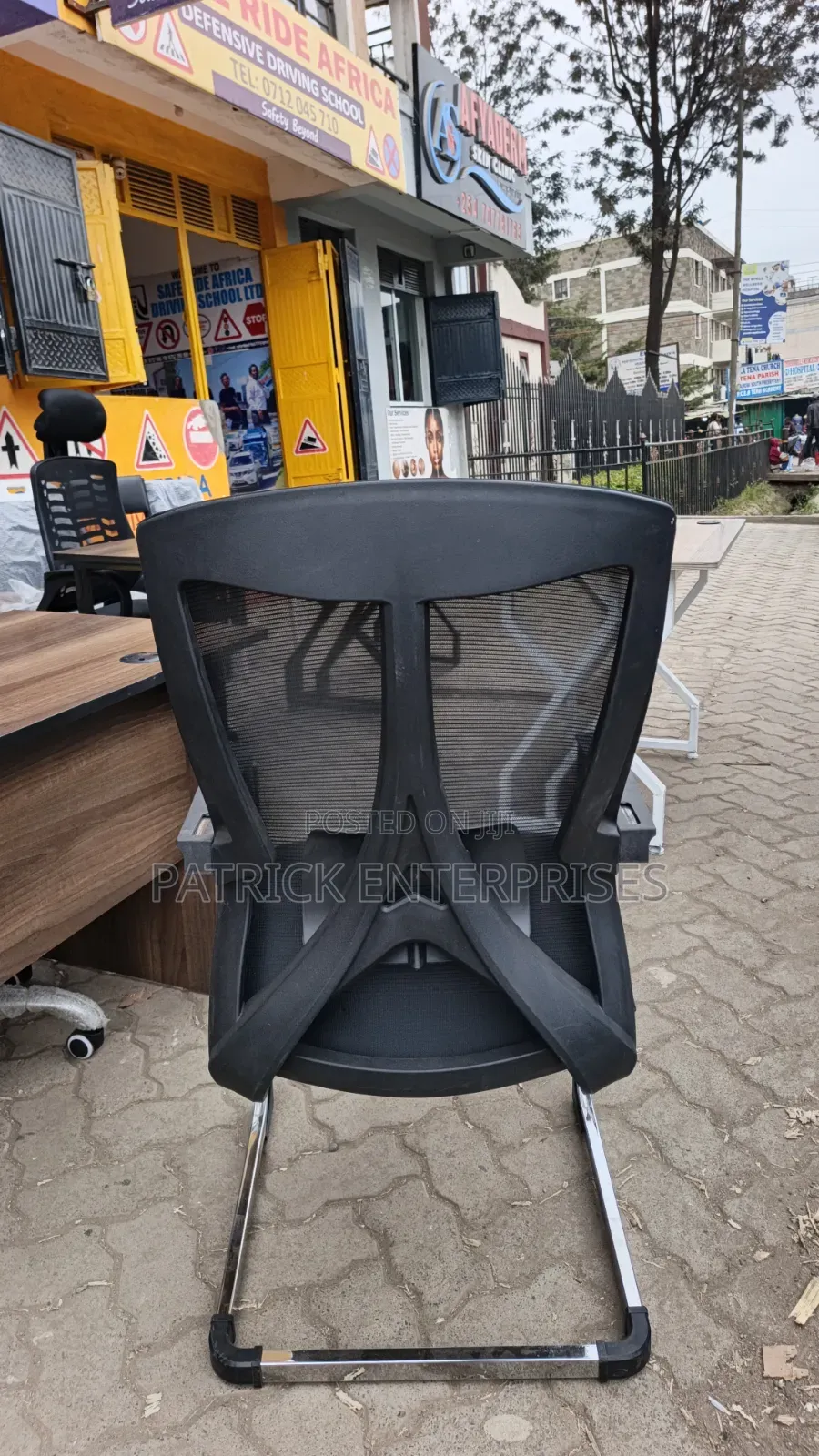 Ergonomic Mesh Black Visitors /Study Chair