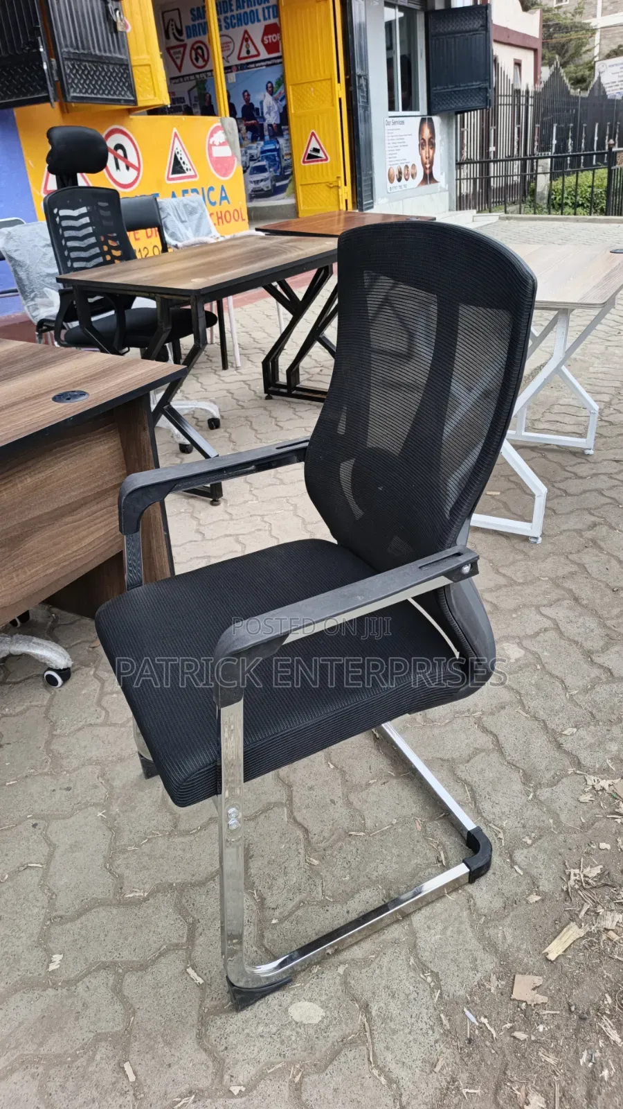 Ergonomic Mesh Black Visitors /Study Chair