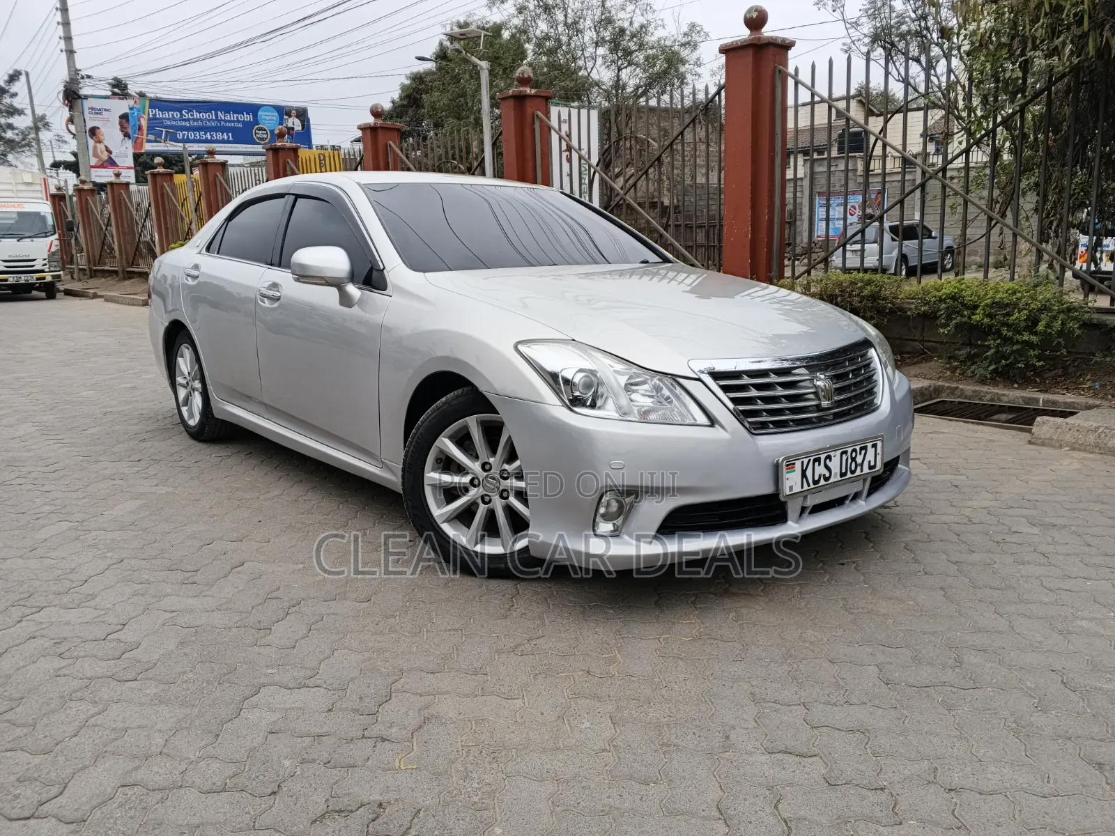 Toyota Crown 2012 Silver